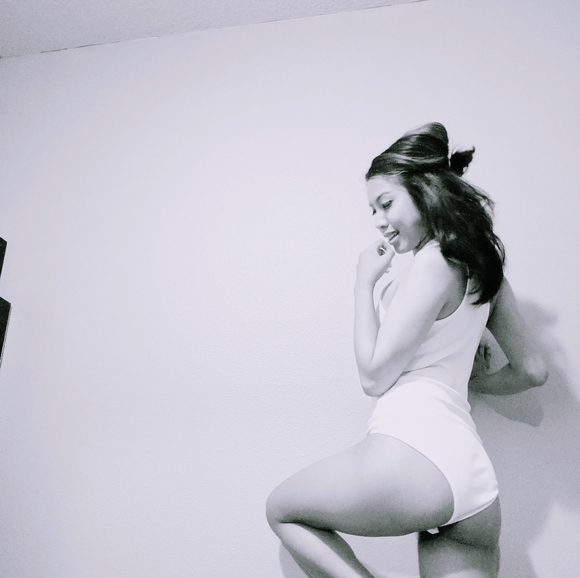 Meet your Posher, Chris - Picture 2 of 2